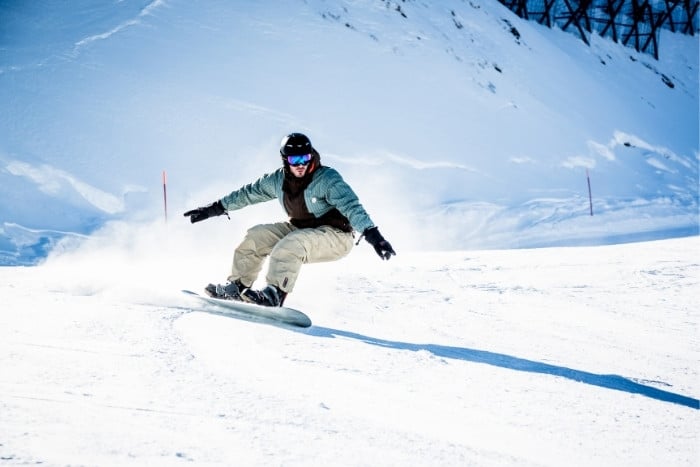How to Ride Faster as a Snowboarder