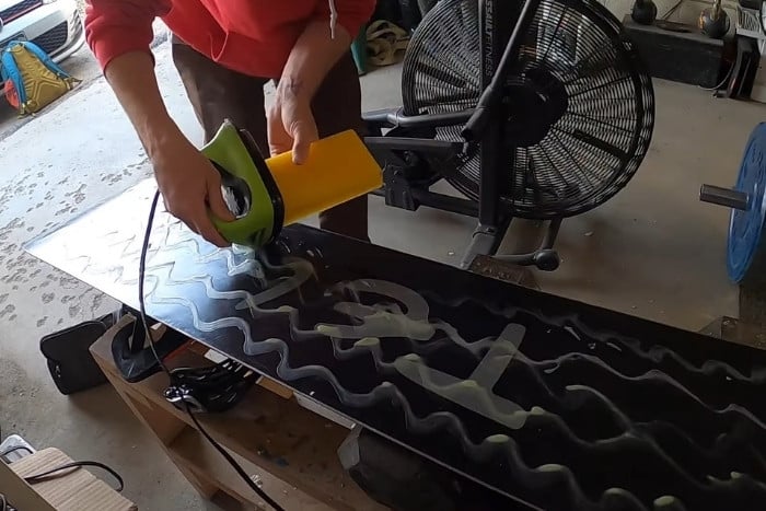 Wax Your Snowboard